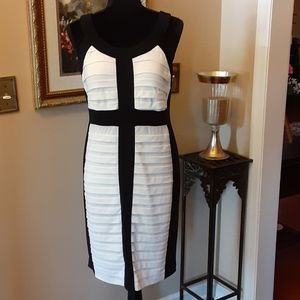 Connected Apparel black white layer dress built-in bra sleeveless fitted 8 EUC…